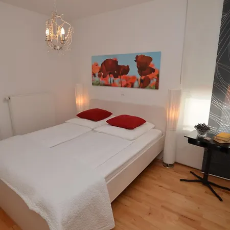 Diana Apartment *